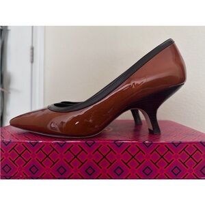Elegant Brown Tory Burch Kitty Heels (NIB)